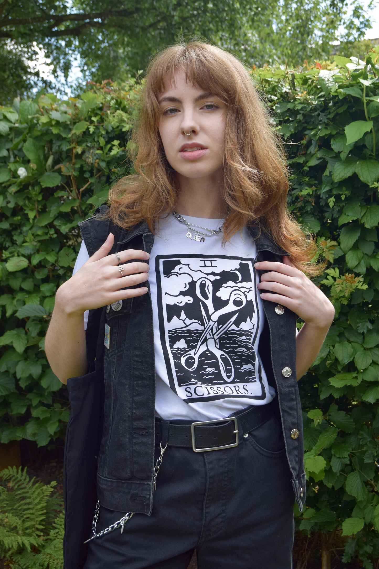 Scissors tarot card white T-shirt