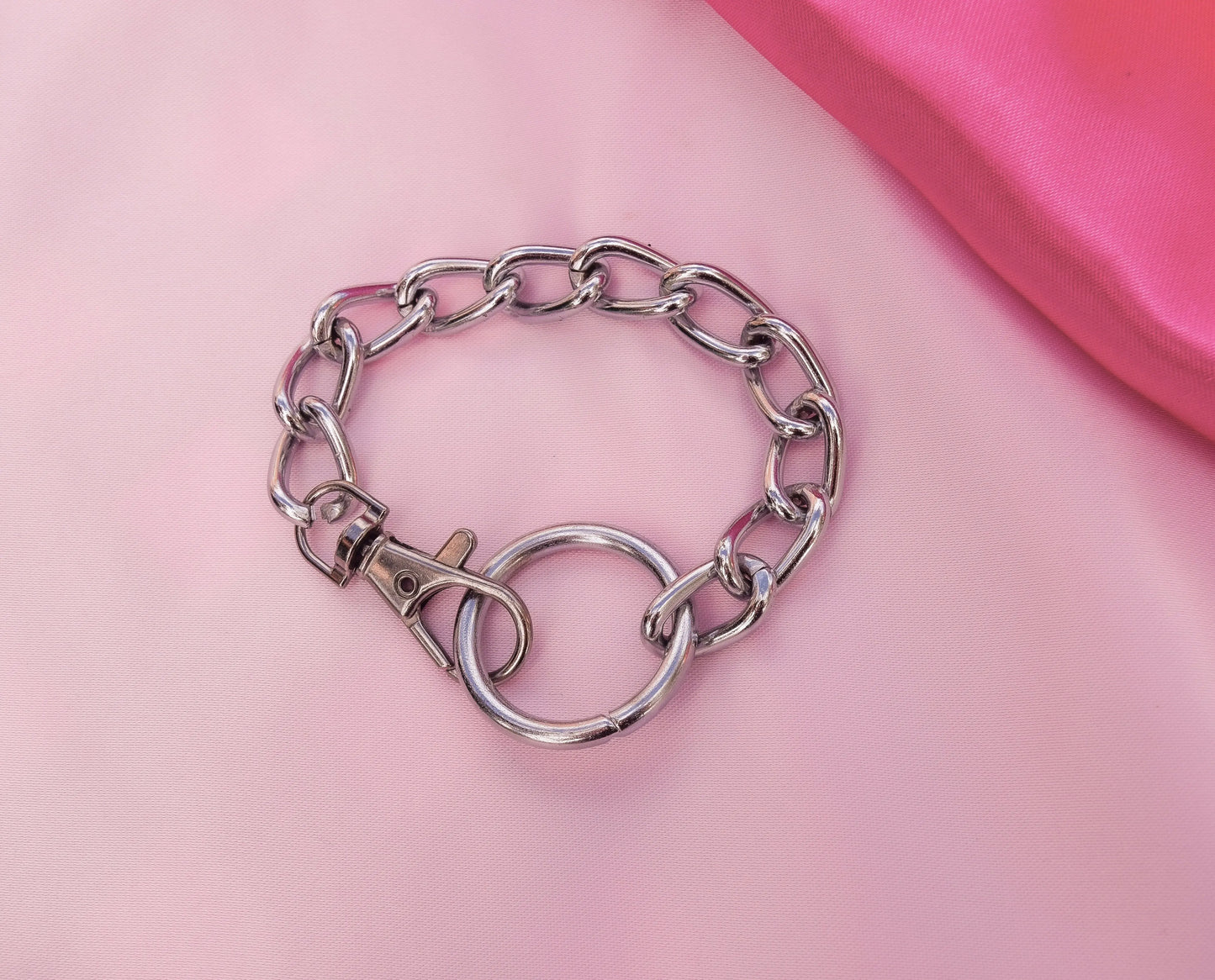 O ring and chain chunky bracelet Leftbians