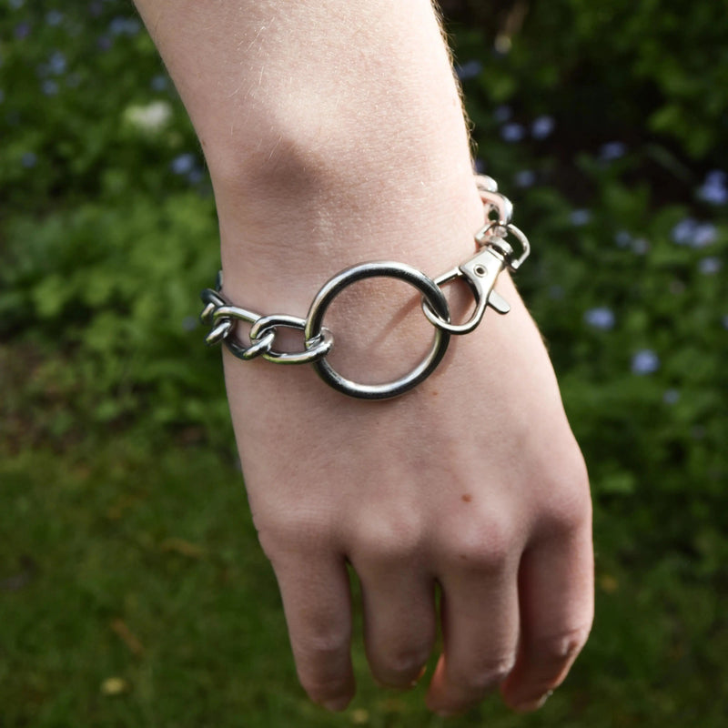 O ring and chain chunky bracelet Leftbians