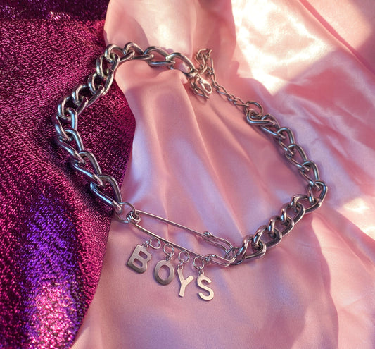 BOYS kilt pin chunky chain choker necklace