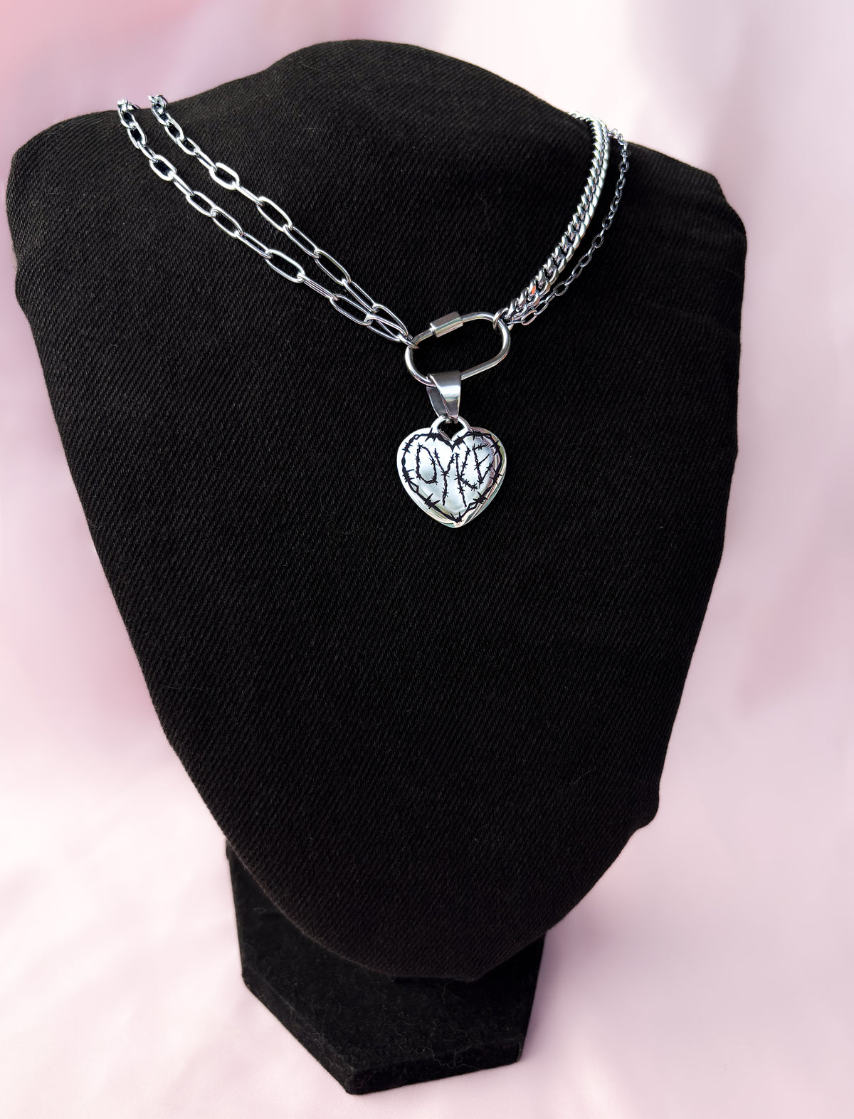 Dyke Barbed Wire Engraved Heart Carabiner Chain Necklace in 304 Stainless Steel
