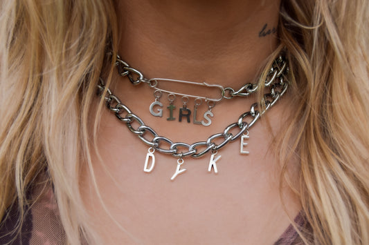 Girls kilt pin chunky chain choker necklace