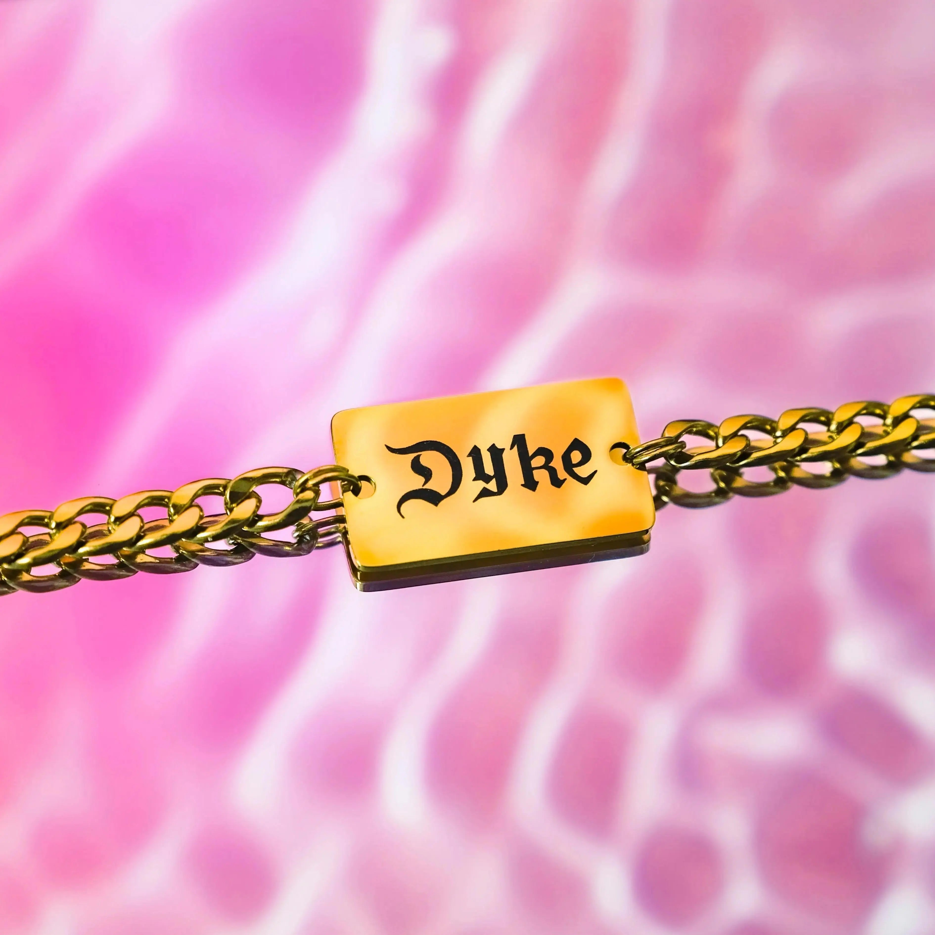 Dyke gothic text chain necklace in gold stainless steel Leftbians