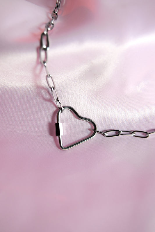 Silver heart carabiner necklace in 304 stainless steel