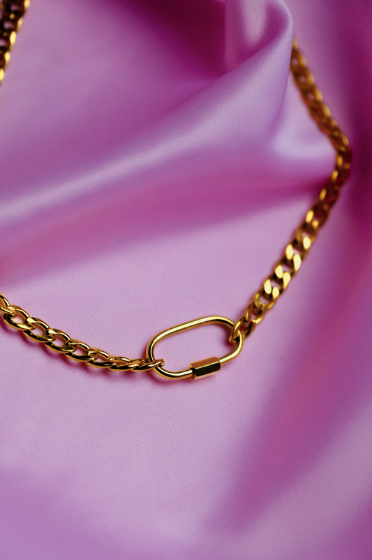 Chunky gold carabiner chain necklace in 304 stainless steel