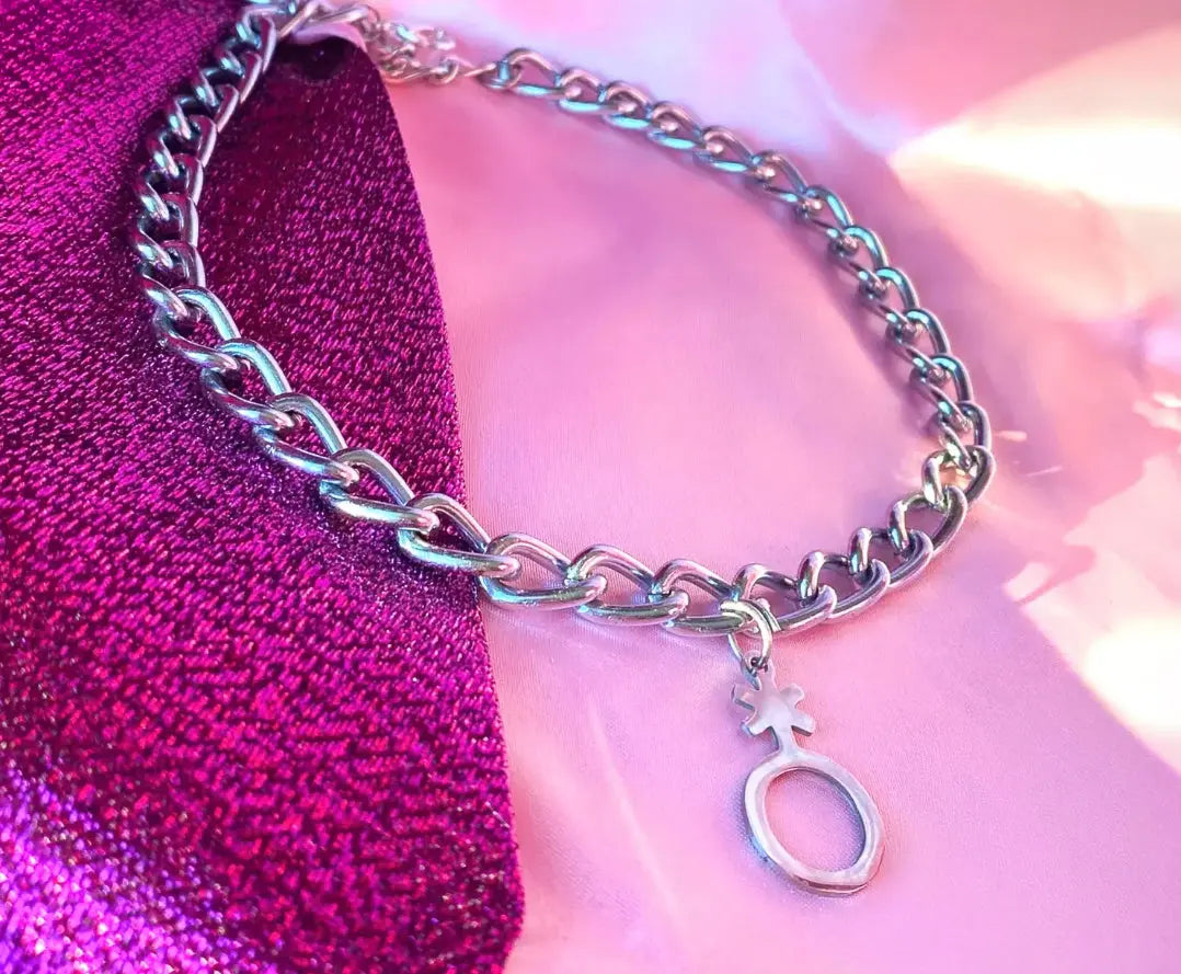 Non binary charm on chunky chain choker necklace Leftbians