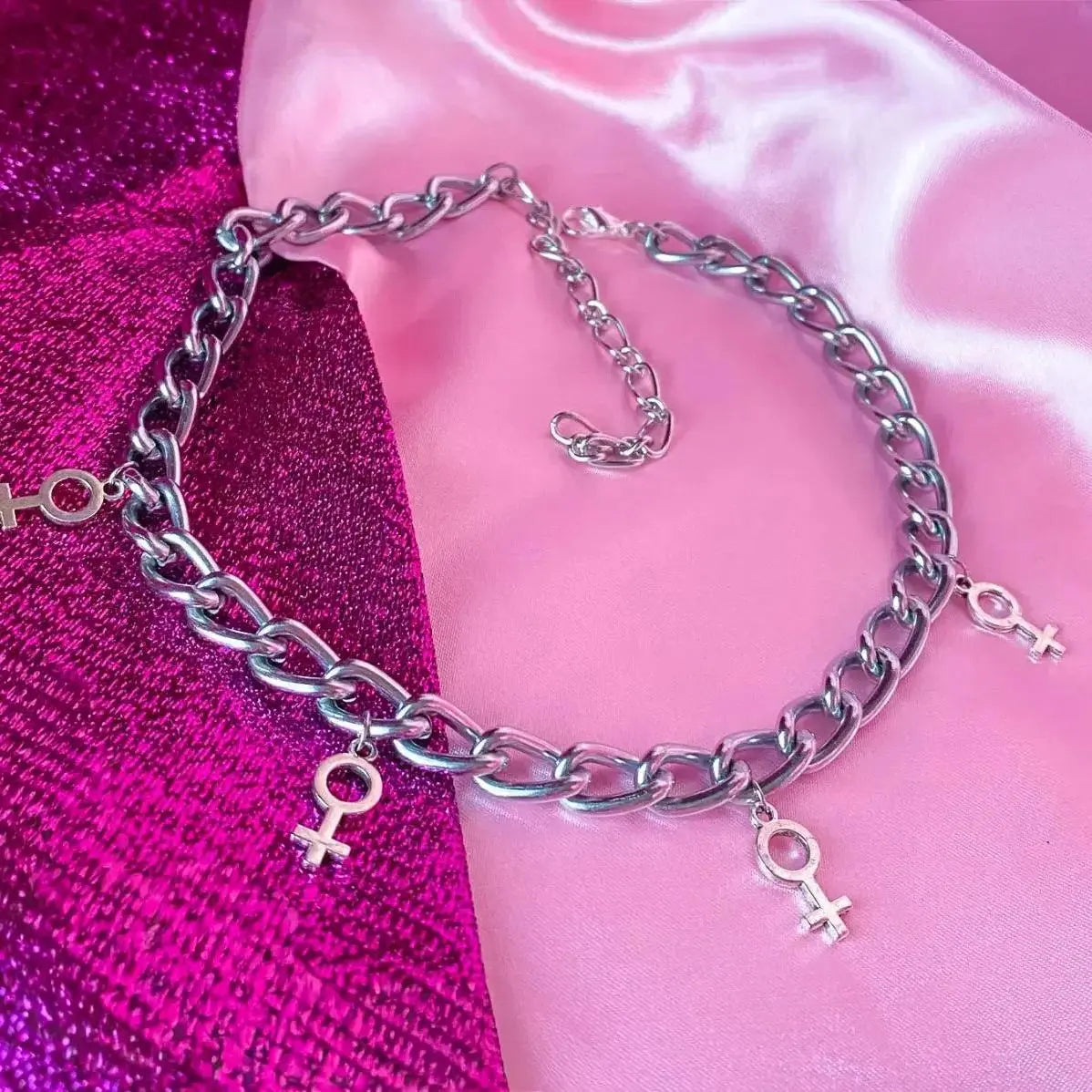 Multiple Venus symbol charm choker chain necklace Leftbians