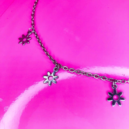 Dainty Flower charm necklace choker